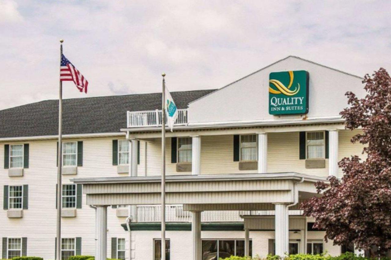 Quality Inn & Suites Bellville - Mansfield Esterno foto