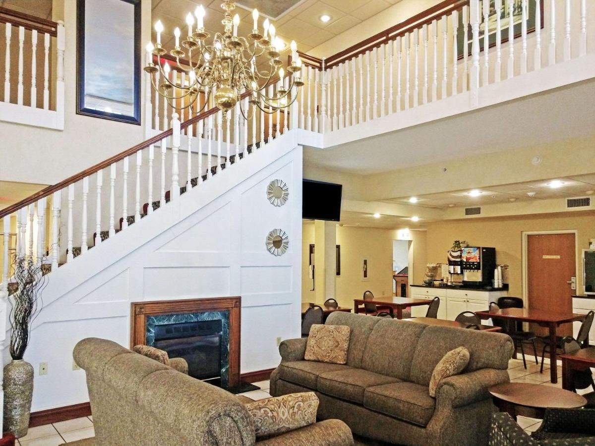 Quality Inn & Suites Bellville - Mansfield Esterno foto