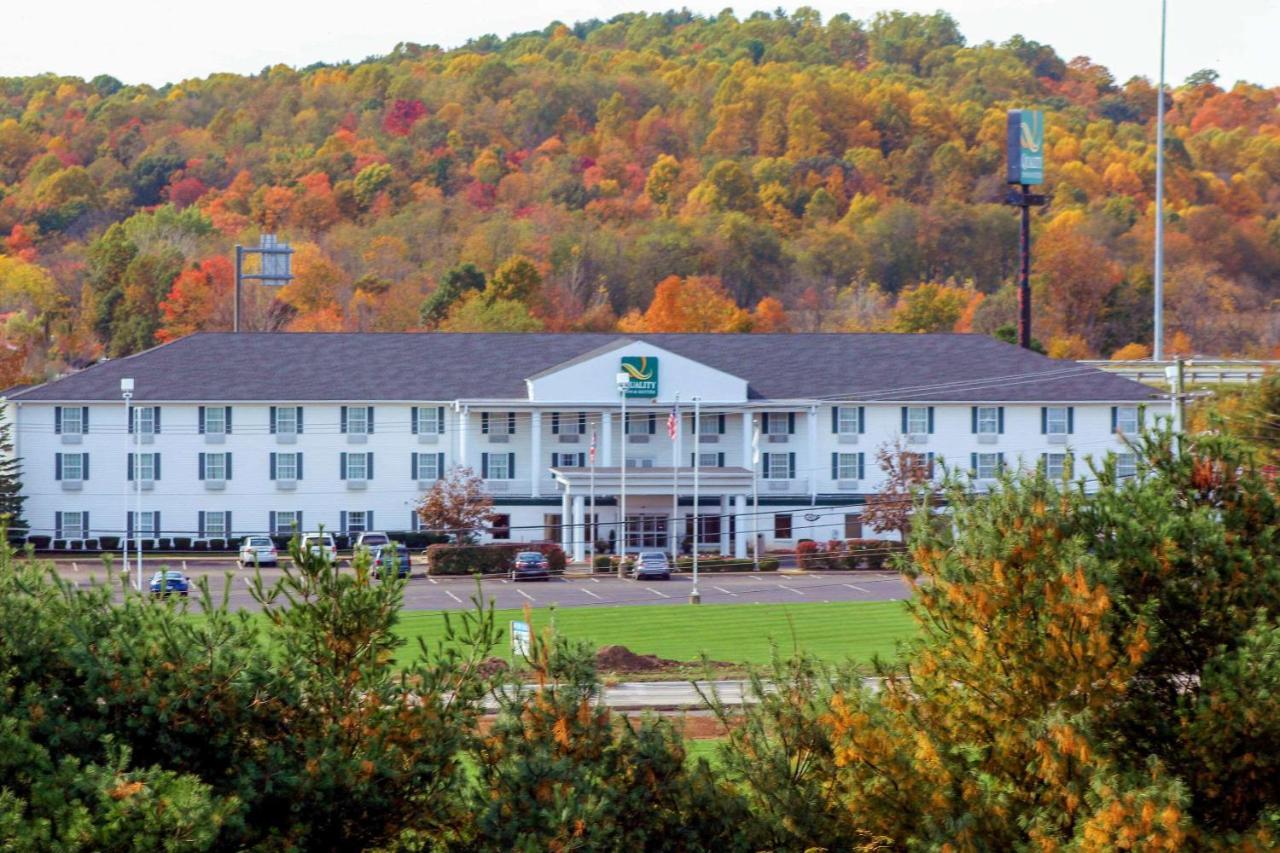 Quality Inn & Suites Bellville - Mansfield Esterno foto