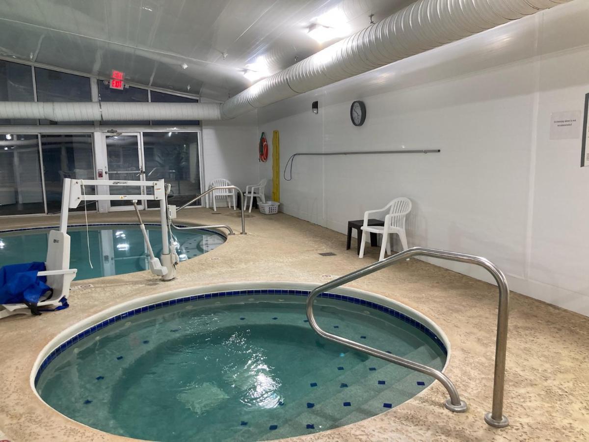 Quality Inn & Suites Bellville - Mansfield Esterno foto