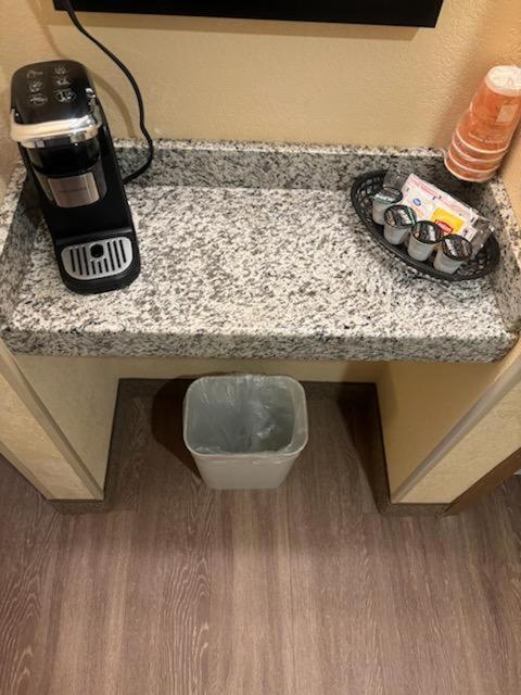 Quality Inn & Suites Bellville - Mansfield Esterno foto