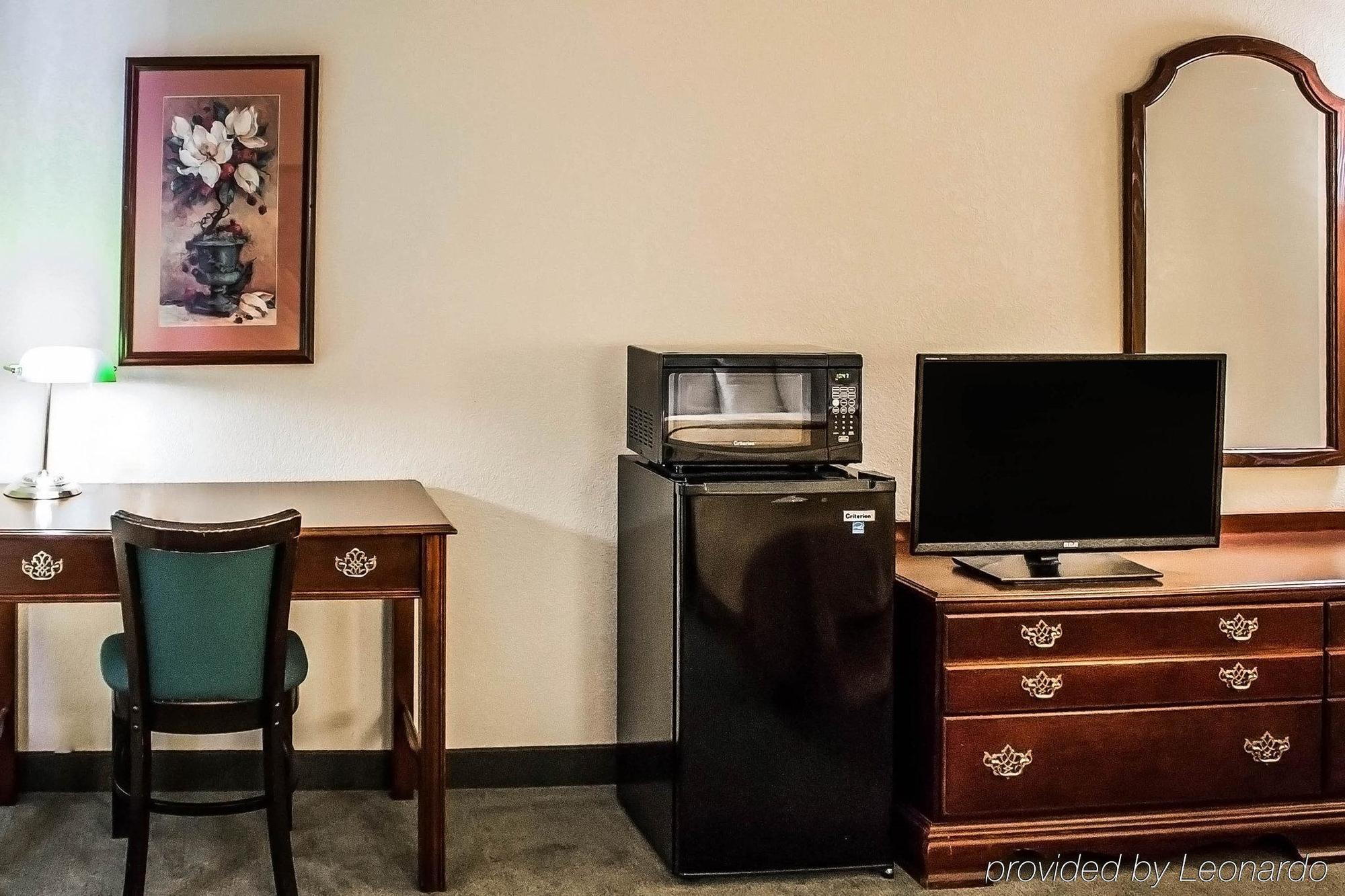 Quality Inn & Suites Bellville - Mansfield Esterno foto