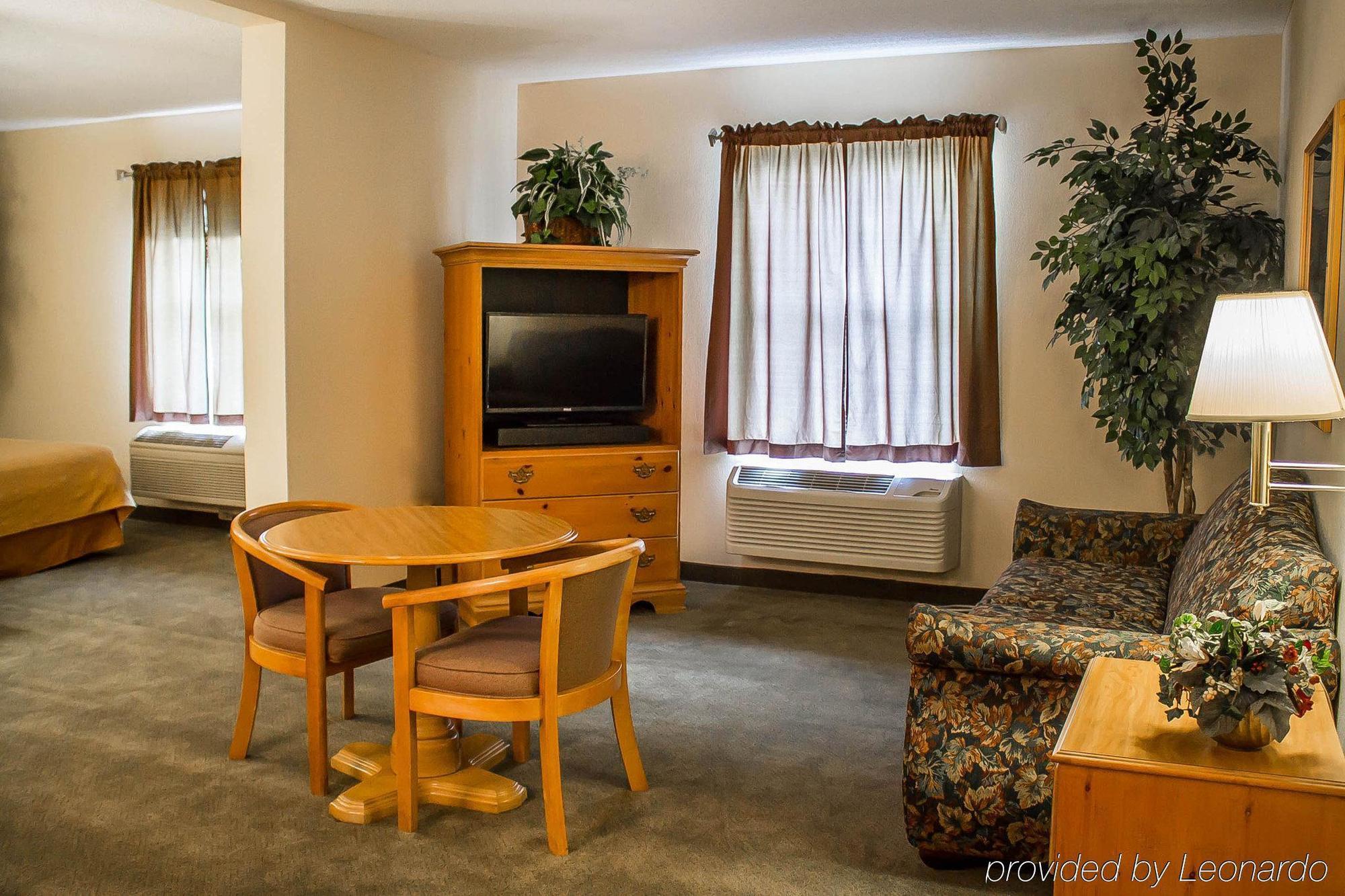 Quality Inn & Suites Bellville - Mansfield Esterno foto