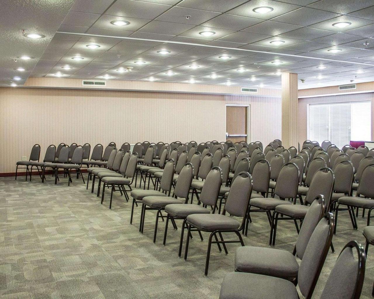 Quality Inn & Suites Bellville - Mansfield Esterno foto